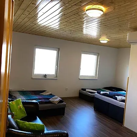 Zaječský šenk Penzion *